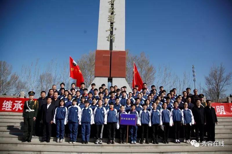 闪亮派对上的女孩